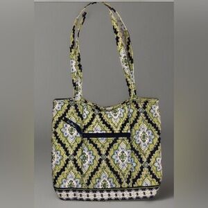 Vera Bradley Stylish Green Patterned Cambridge Tote Bag-Magnetic‎ Closure